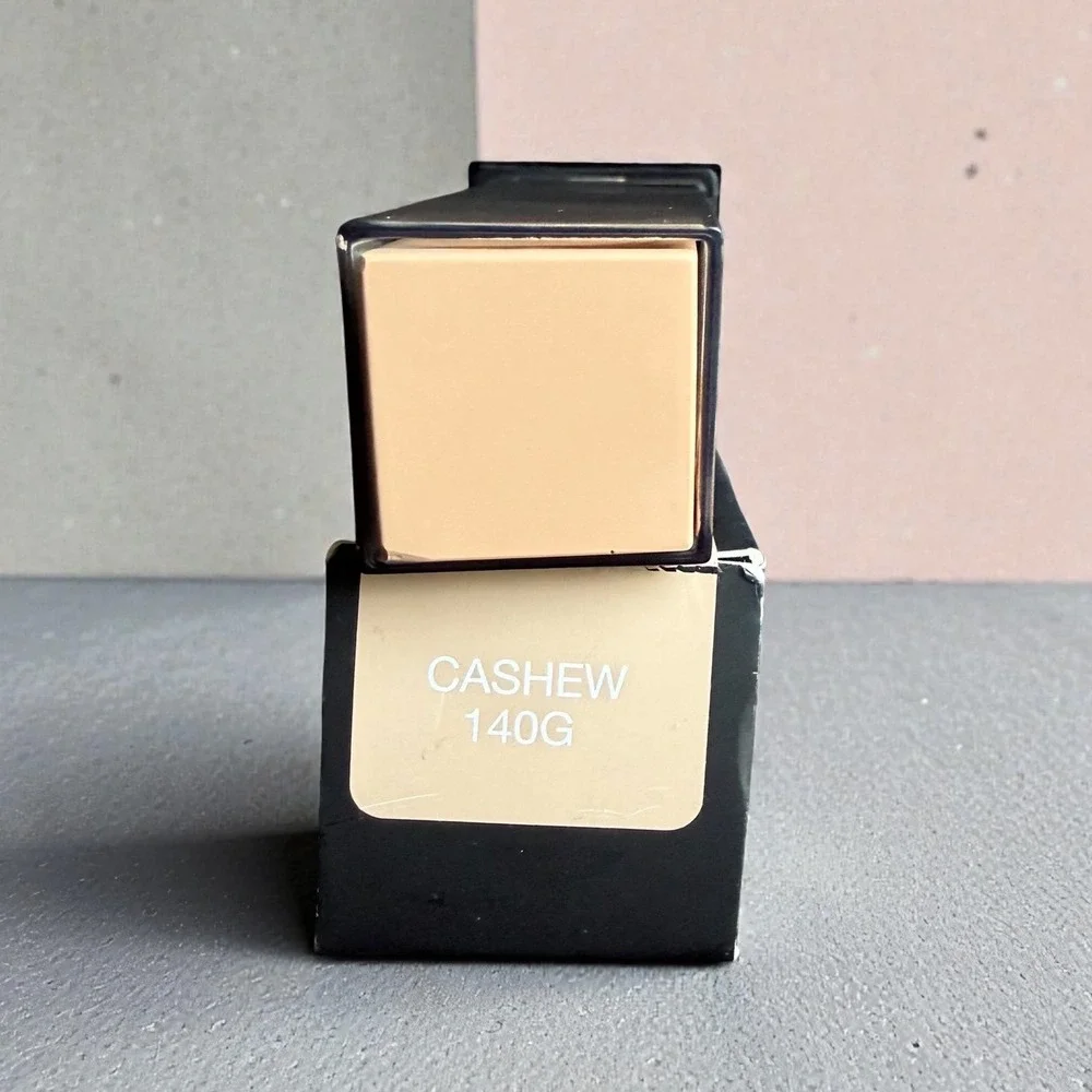 Huda Beauty - FauxFilter Skin Finish Foundation Stick - 